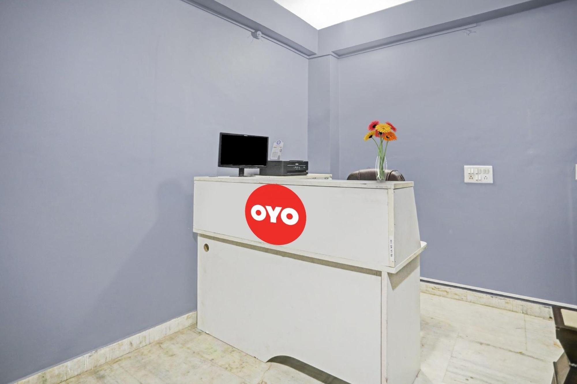 OYO 88010 Hotel Metro Inn Kālkāji Devi Buitenkant foto